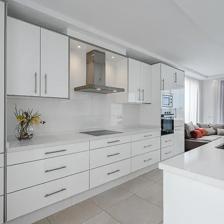 ヴィラ Villariviera 4 Bed Private Pool Costa Adeje *