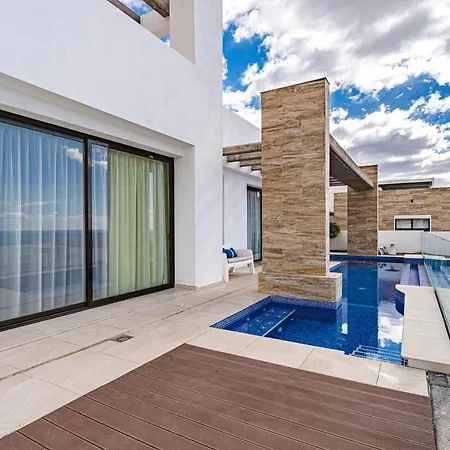 Villariviera 4 Bed Private Pool Costa Adeje アデヘ