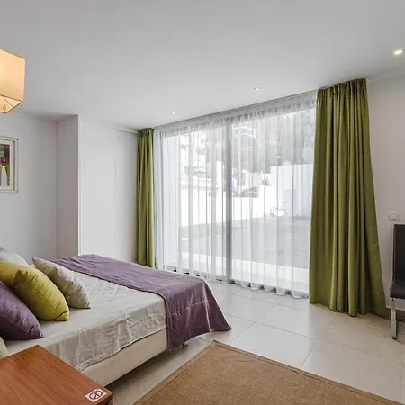 Villariviera 4 Bed Private Pool Costa Adeje ヴィラ