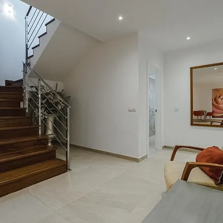 Villariviera 4 Bed Private Pool Costa Adeje ヴィラ