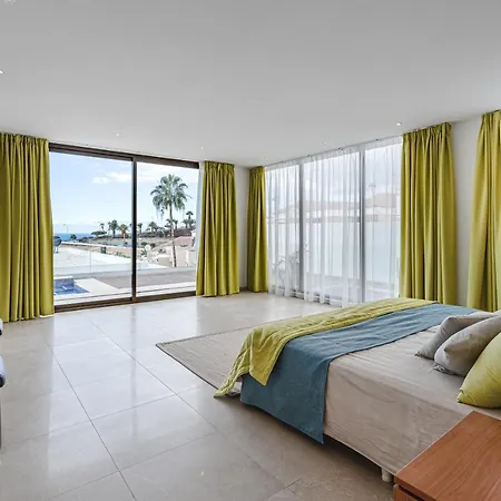 Villariviera 4 Bed Private Pool Costa Adeje ヴィラ
